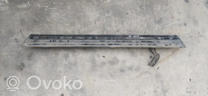 Mitsubishi Montero Sill/side skirt trim 