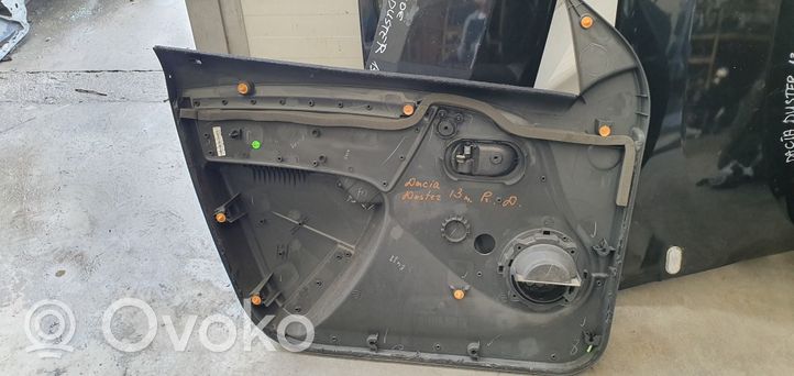 Dacia Duster Rivestimento del pannello della portiera anteriore 