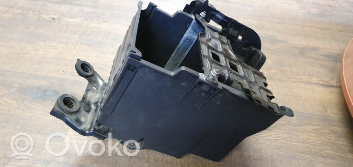 Ford B-MAX Battery box tray 