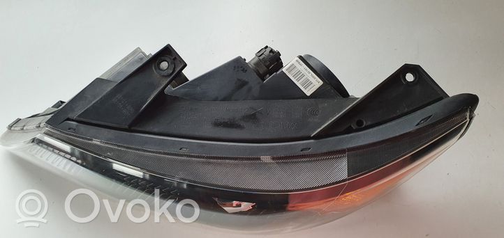 KIA Sorento Headlight/headlamp 