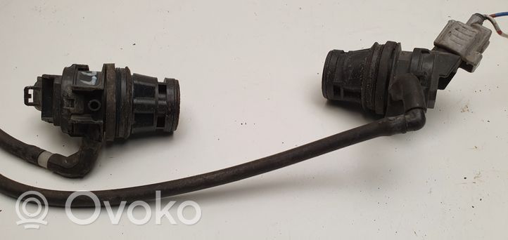 Toyota Land Cruiser (J120) Ugello a spruzzo lavavetri per parabrezza 