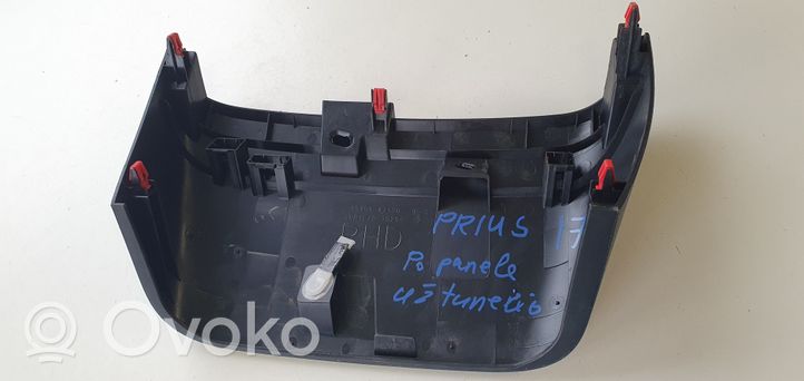 Toyota Prius (XW50) Panel trim 