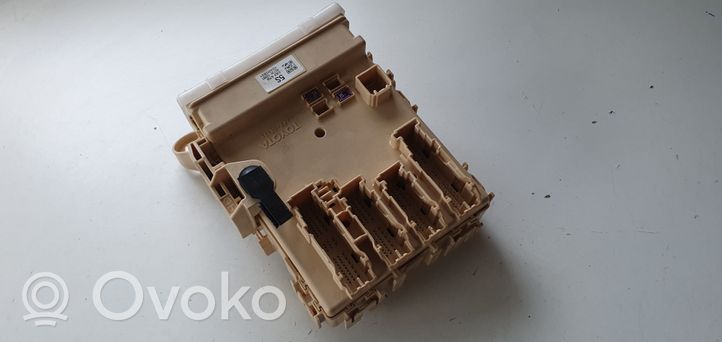 Toyota Auris E180 Module confort 