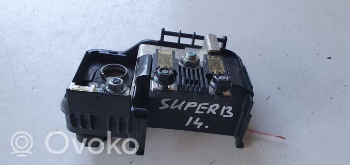 Skoda Superb B6 (3T) Cable positivo (batería) 
