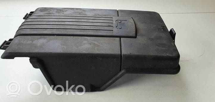 Volkswagen PASSAT B7 Coperchio/tappo della scatola vassoio della batteria 