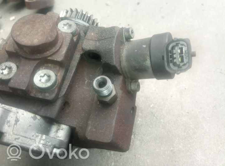 Nissan Qashqai+2 Polttoaineen ruiskutuksen suurpainepumppu 0445010170