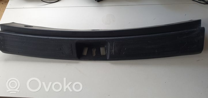 Hyundai ix35 Moldura de la cerradura de la puerta/portón del maletero 