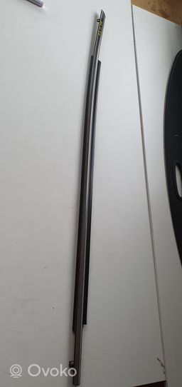 Mazda 6 Rivestimento della portiera anteriore (modanatura) 