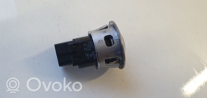 Ford Grand C-MAX Bouton poussoir de démarrage du moteur 