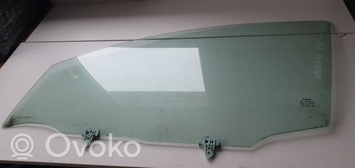 Nissan Qashqai+2 Etuoven ikkunalasi, neliovinen malli 