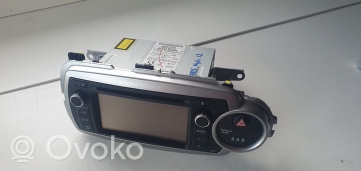 Toyota Yaris Panel / Radioodtwarzacz CD/DVD/GPS 