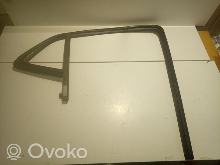 Opel Mokka Rubber seal rear door window/glass 