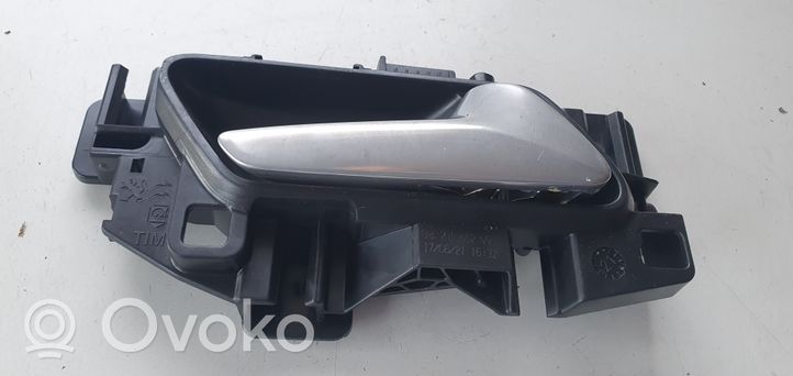 Opel Mokka X Front door interior handle 