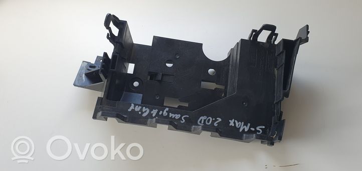 Ford S-MAX Other engine bay part 