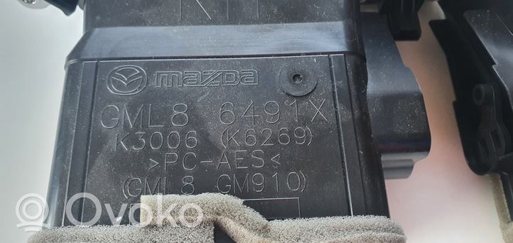 Mazda 6 Dysze / Kratki środkowego nawiewu deski rozdzielczej 