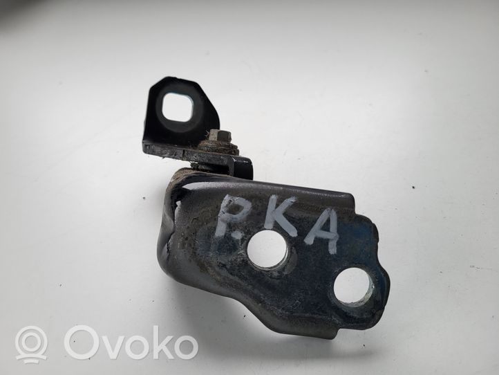 Ford Kuga II Front door lower hinge 