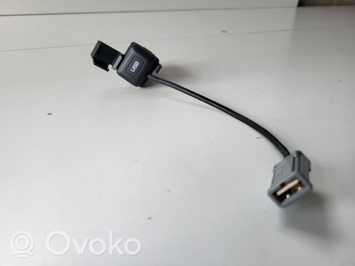 Honda Accord USB jungtis 