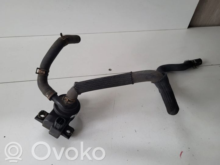 Tubo del refrigerante dal serbatoio di espansione alla pompa acqua - VW Store