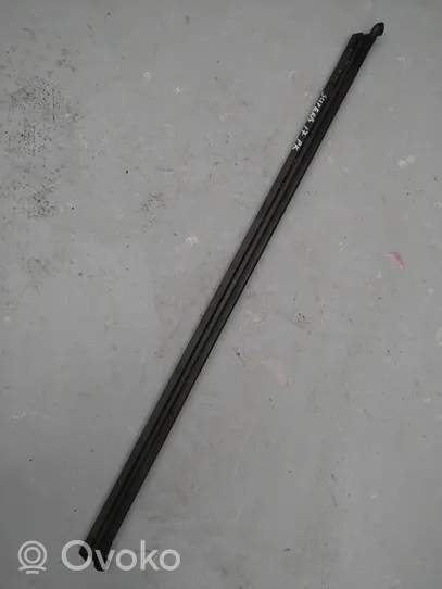 Skoda Superb B8 (3V) Front door glass trim molding 