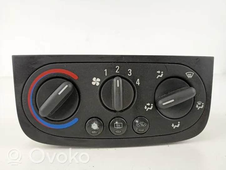 Opel Combo C Moduł / Sterownik klimatyzacji 1846301