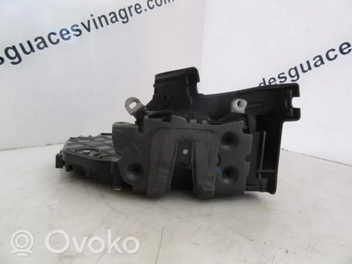 Land Rover Freelander 2 - LR2 Etuoven lukko 8W8A21813AB