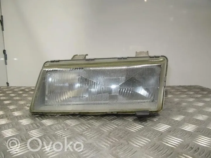 Saab 9000 CS Lampa przednia 