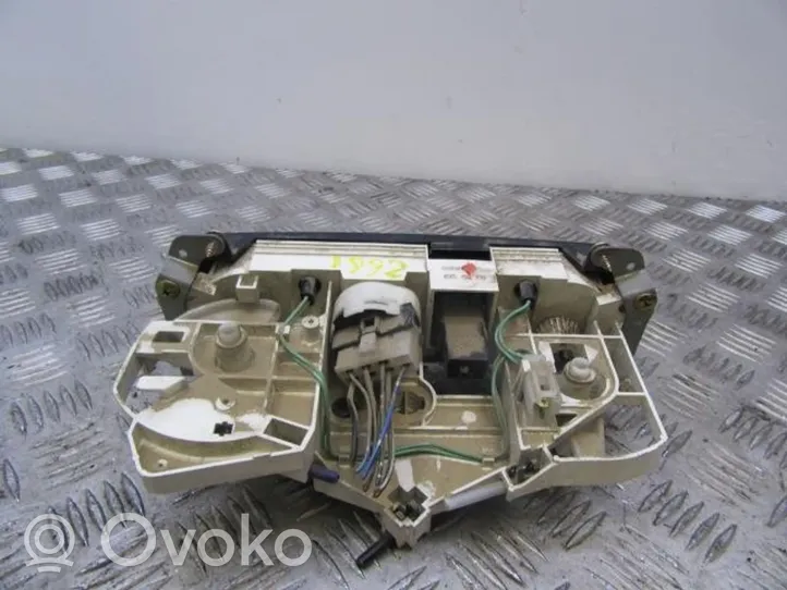 Mitsubishi Montero Module unité de contrôle climatisation MR398626