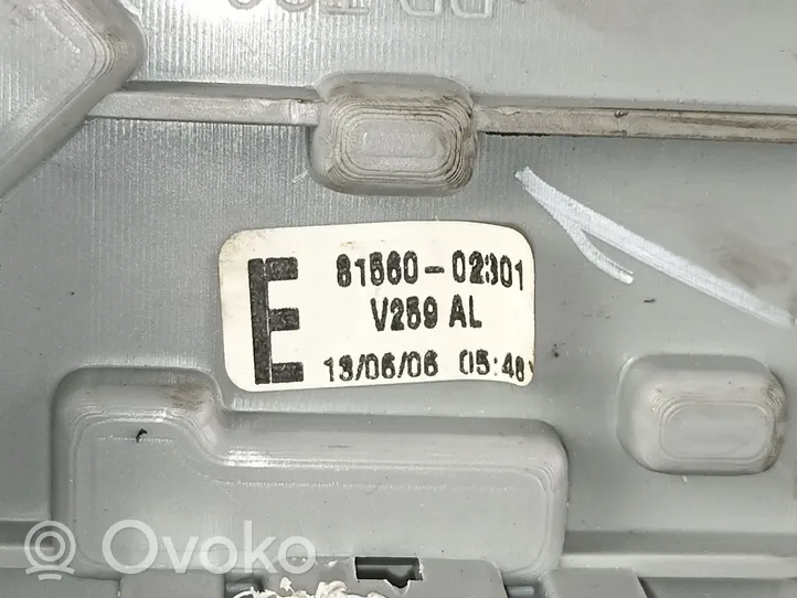 Toyota Corolla Verso E121 Galinis žibintas kėbule 8155102300