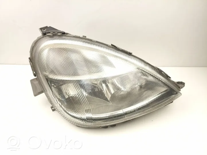 Mercedes-Benz A W169 Lampa przednia A1688201061