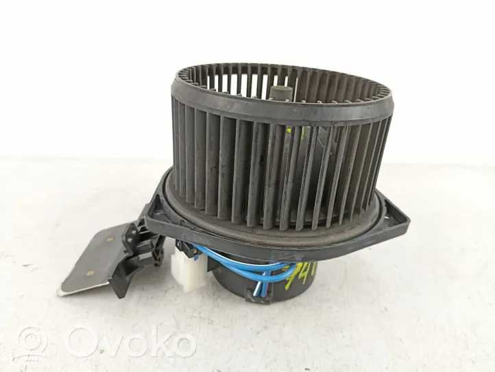 Nissan Vanette Ventola riscaldamento/ventilatore abitacolo 272207C302