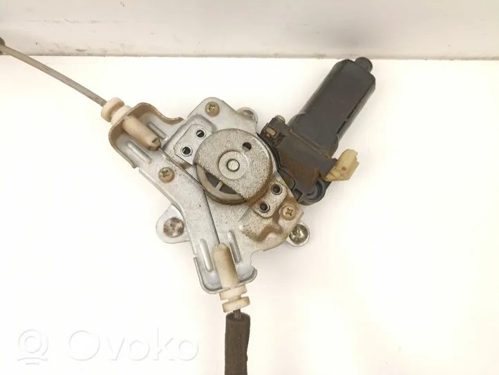 Hyundai Accent Front door manual window regulator 8240325210