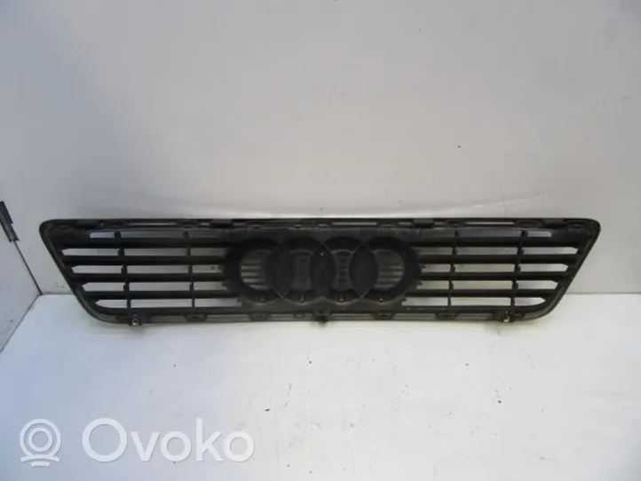 Audi 100 S4 C4 Grotelės priekinės 4A0853651C