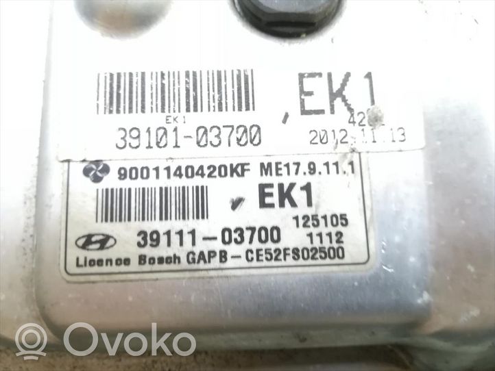 Hyundai i20 (PB PBT) Variklio valdymo blokas 39101-03700