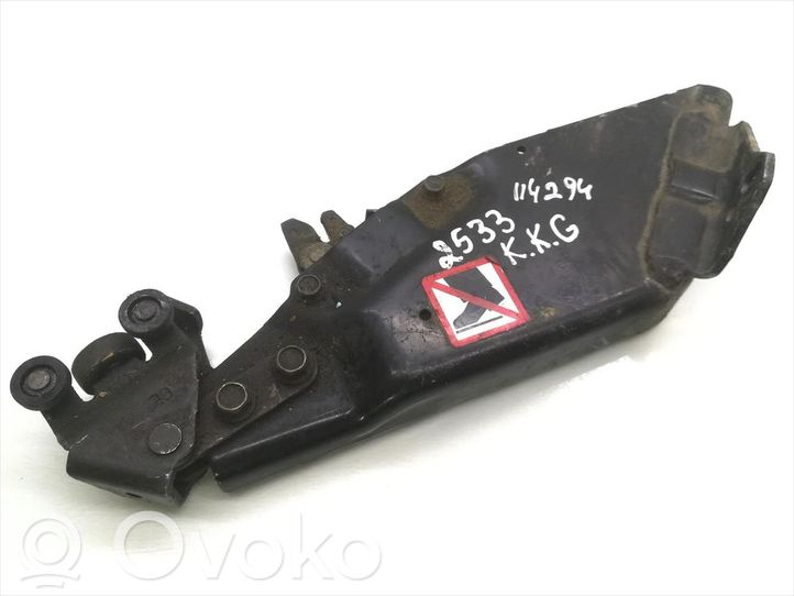 Mazda 5 Sliding door lower roller guide/hinge, 22.46 € RRR