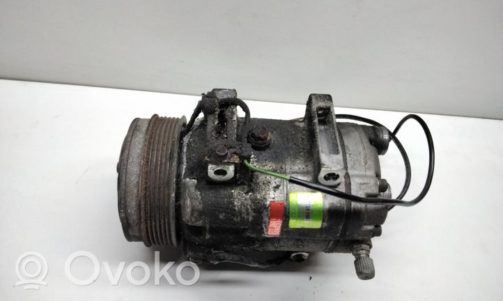 Audi A8 S8 D2 4D Compressore aria condizionata (A/C) (pompa) 077260803AE