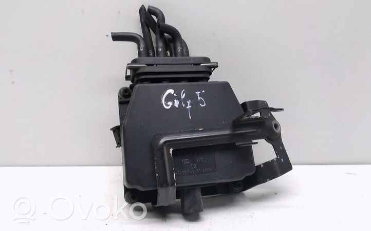 Volkswagen Golf V Central locking vacuum pump 1K0906279B