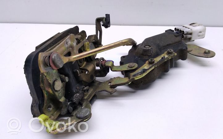 Toyota 4 Runner N120 N130 Front door lock 