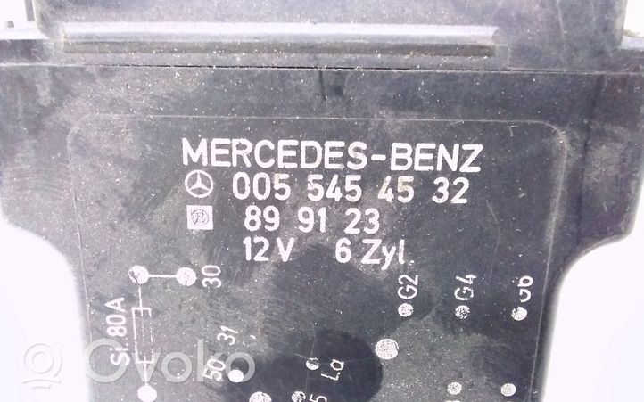 Mercedes-Benz S W140 Hehkutulpan esikuumennuksen rele 0055454532