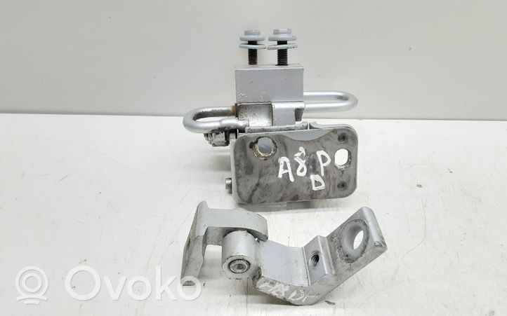 Audi A8 S8 D2 4D Cerniera inferiore della portiera anteriore 4E08334120