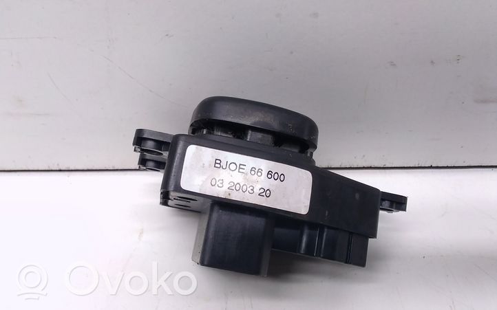 Mazda 3 I Bouton de commutateur rétroviseur latéral 03200320