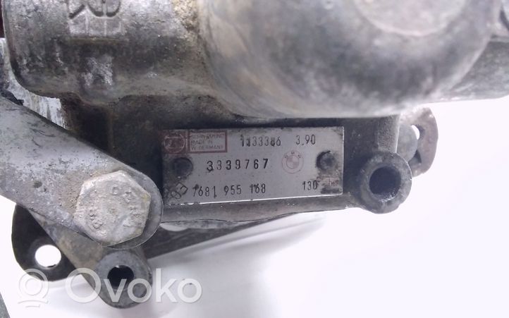 BMW 5 E34 Power steering pump 7681955168