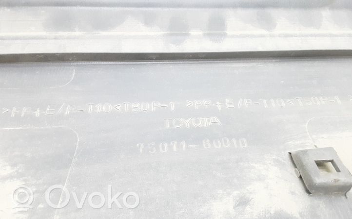 Toyota Land Cruiser (HDJ90) Apdaila priekinių durų (moldingas) 7507160010