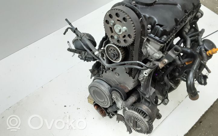 Volkswagen PASSAT B5.5 Silnik / Komplet 038103373R