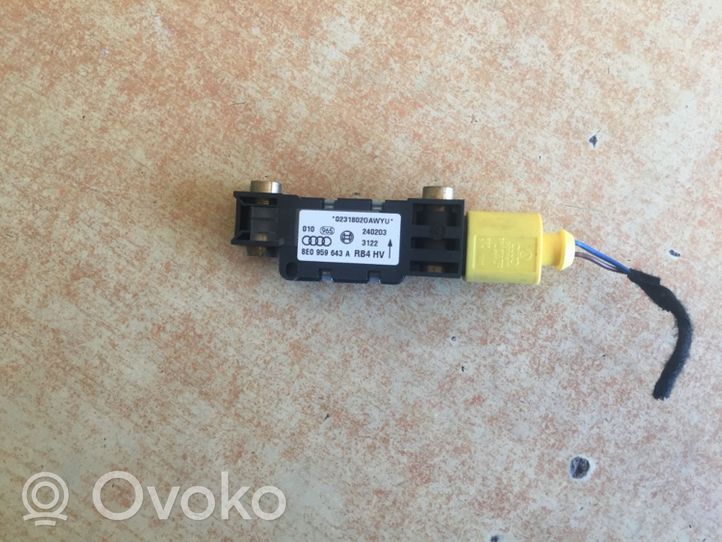 Audi A4 S4 B6 8E 8H Czujnik uderzenia Airbag 8E0959643A