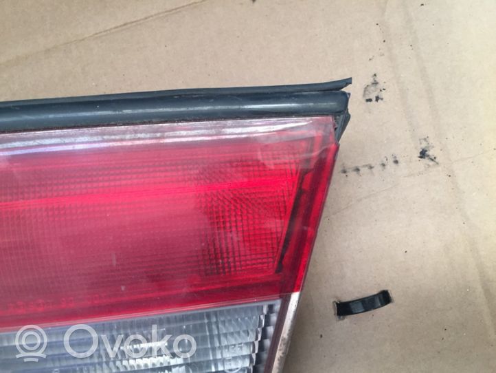Mitsubishi Galant Задний фонарь в крышке 