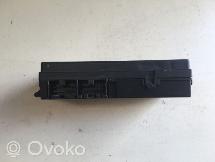 Mitsubishi Colt Module de fusibles 8637A172