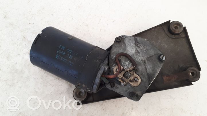 Opel Kadett D Moteur d'essuie-glace 0390246104