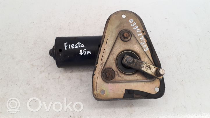 Ford Fiesta Silniczek wycieraczek szyby przedniej / czołowej 0390241309