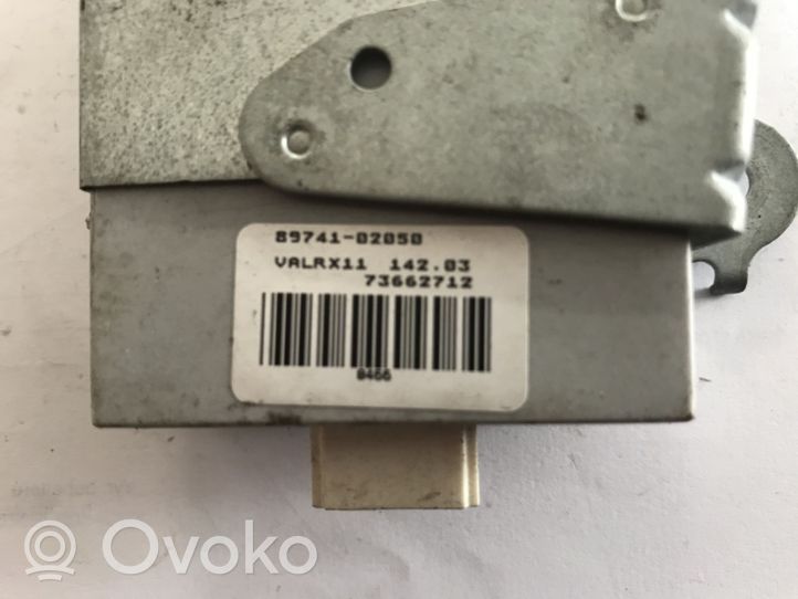 Toyota Corolla E120 E130 Keskuslukituksen rele 8974102050