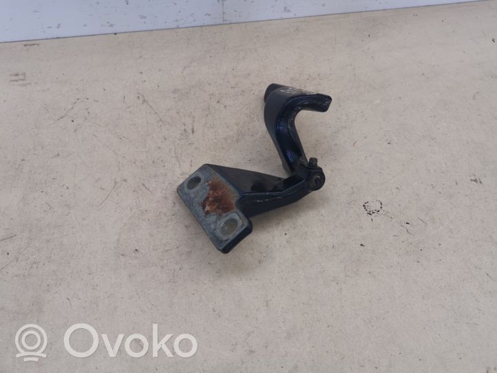 Volkswagen New Beetle Front door lower hinge 1C0831412B